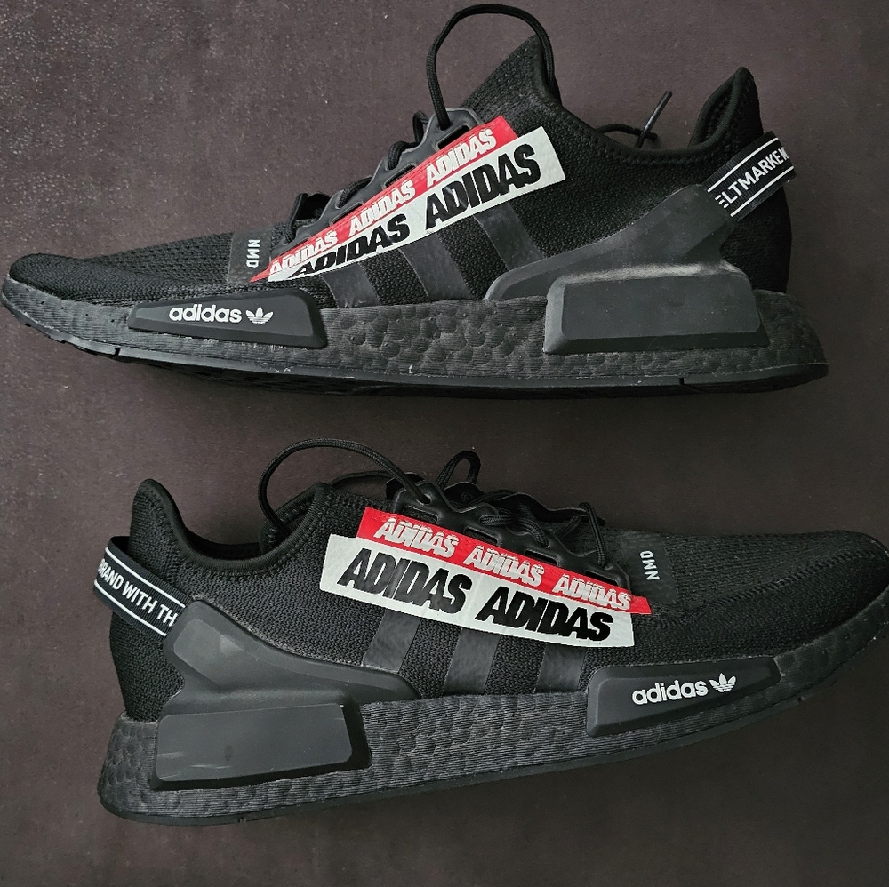 Adidas Sneakers